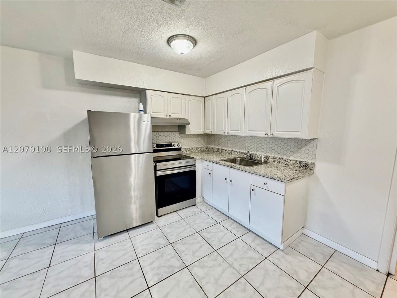 1821 N 17th Ct #24 - Photo 6 of 21