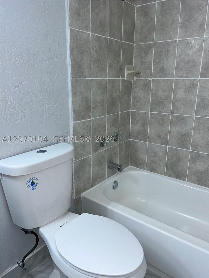 2181 Catherine Dr #2 - Photo 6 of 16