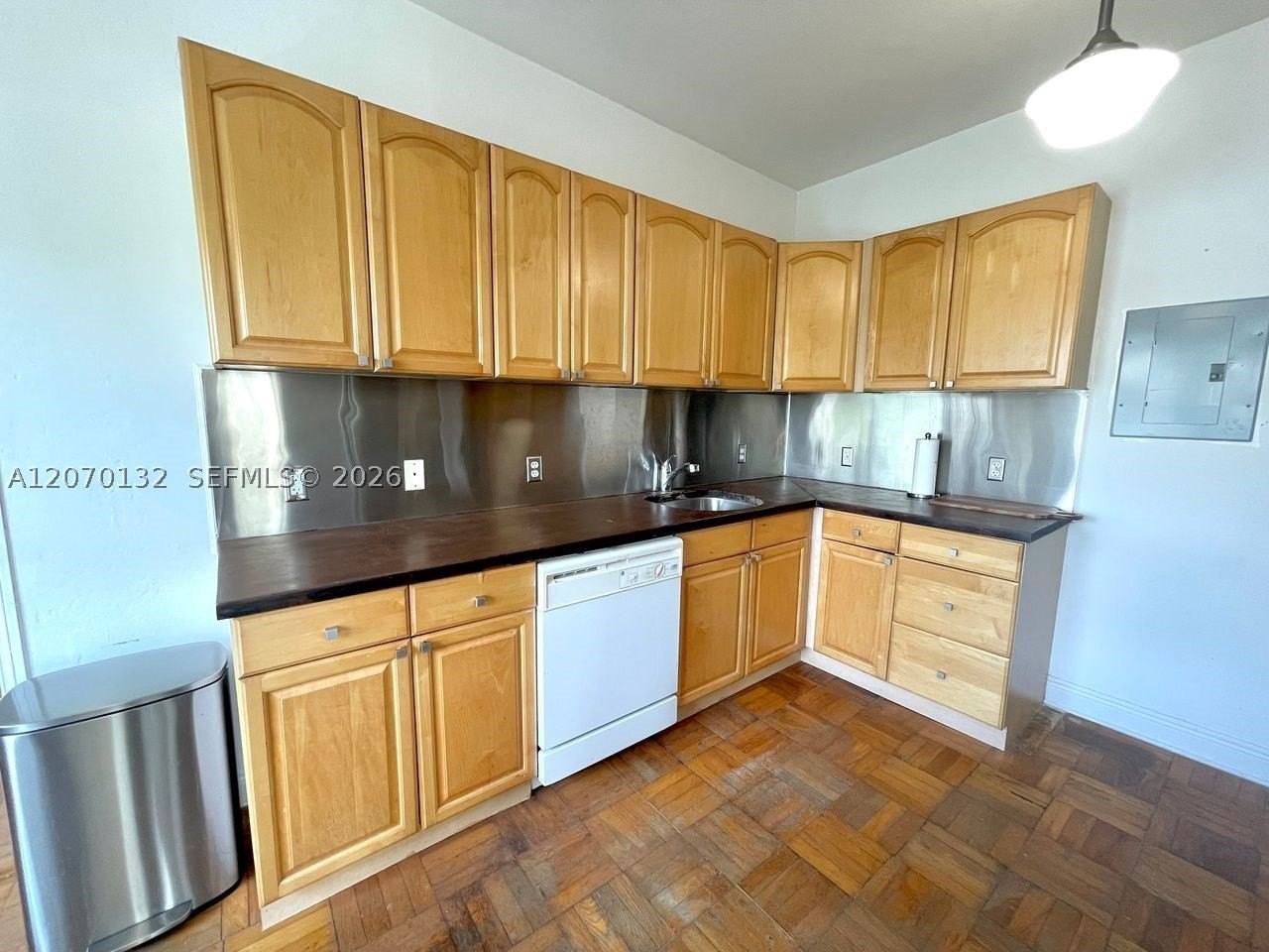 4035 N Meridian Ave #305 - Photo 4 of 19