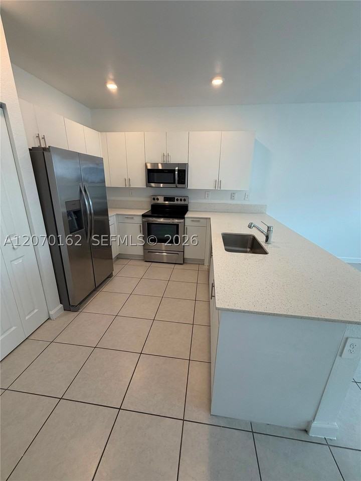 11863 Sw 247th Ter #11863 - Photo 3 of 13