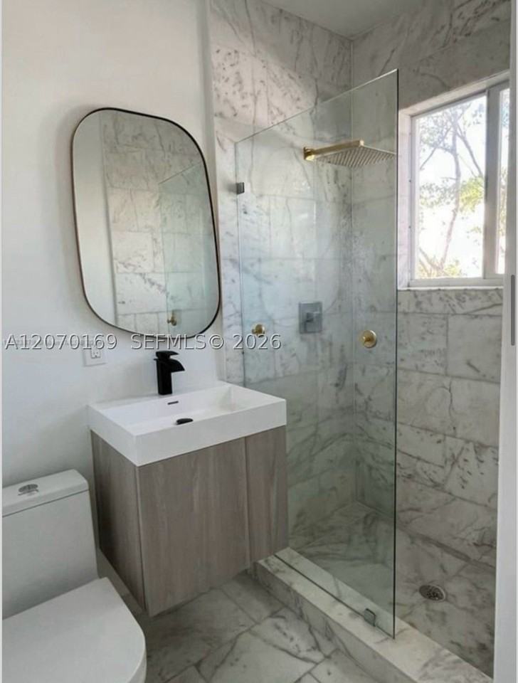 920 Jefferson Ave #10 - Photo 4 of 11