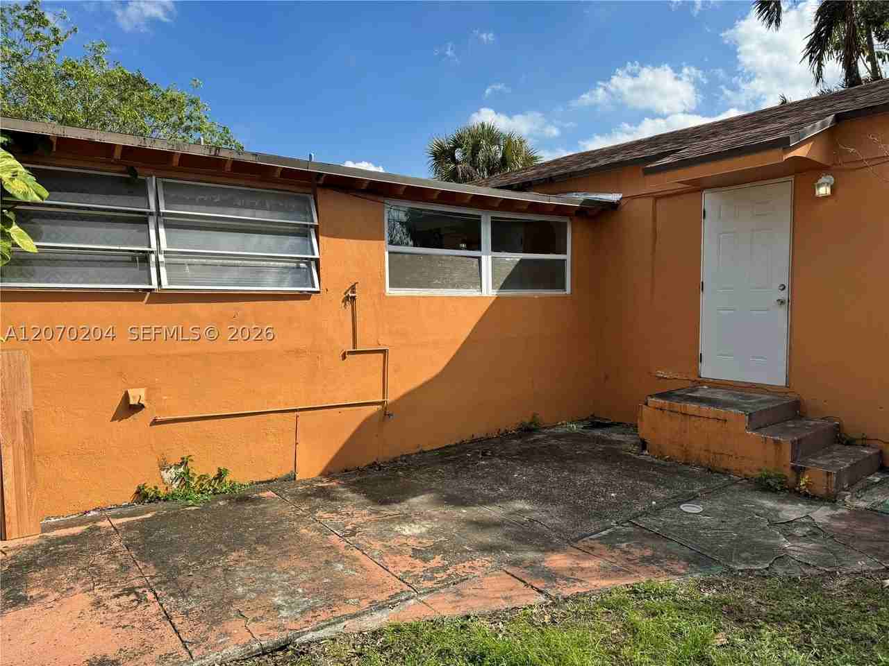 1018 N 17th Ct #2B - Photo 5 of 11