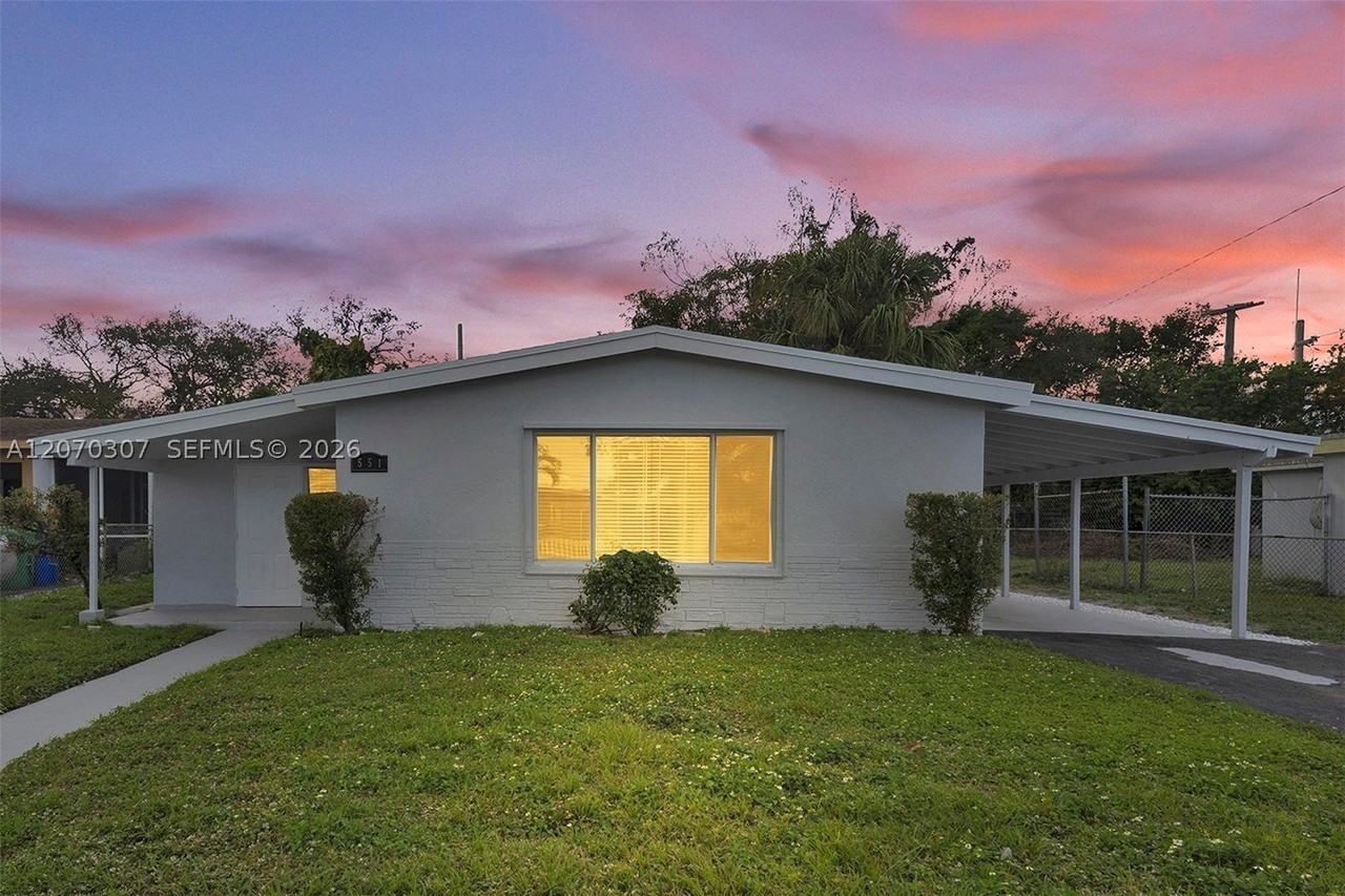 551 Nw 30th Ter - Photo 2 of 30