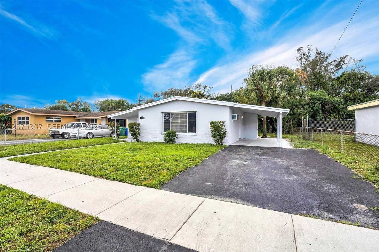 551 Nw 30th Ter - Photo 3 of 30