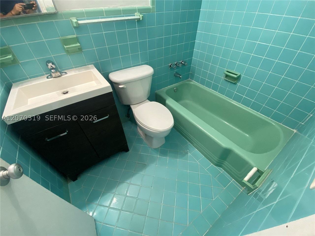 350 Sw 34th Ave - Photo 6 of 9
