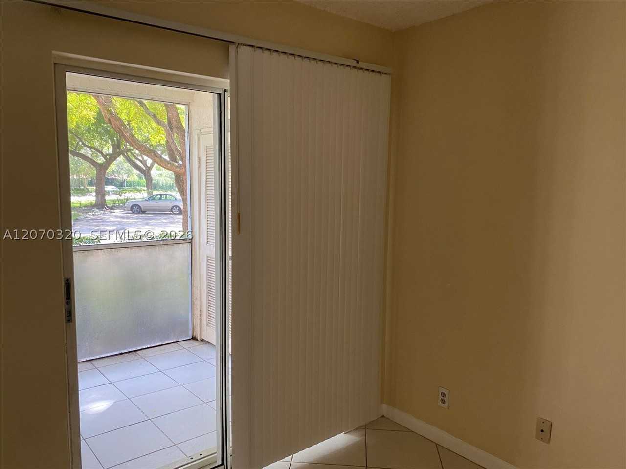 9755 Westview Dr #1215 - Photo 4 of 19