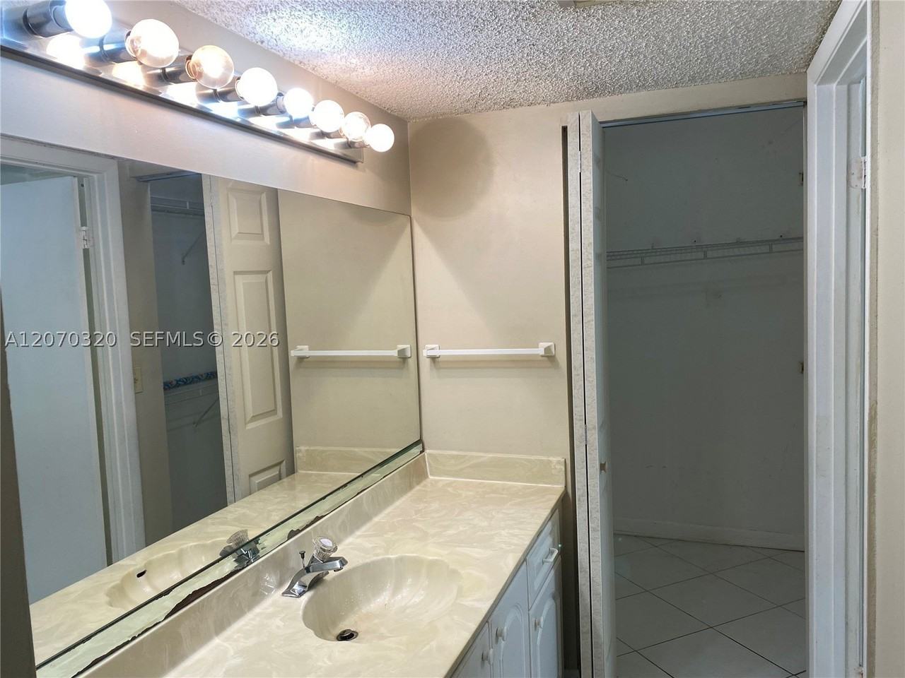 9755 Westview Dr #1215 - Photo 7 of 19