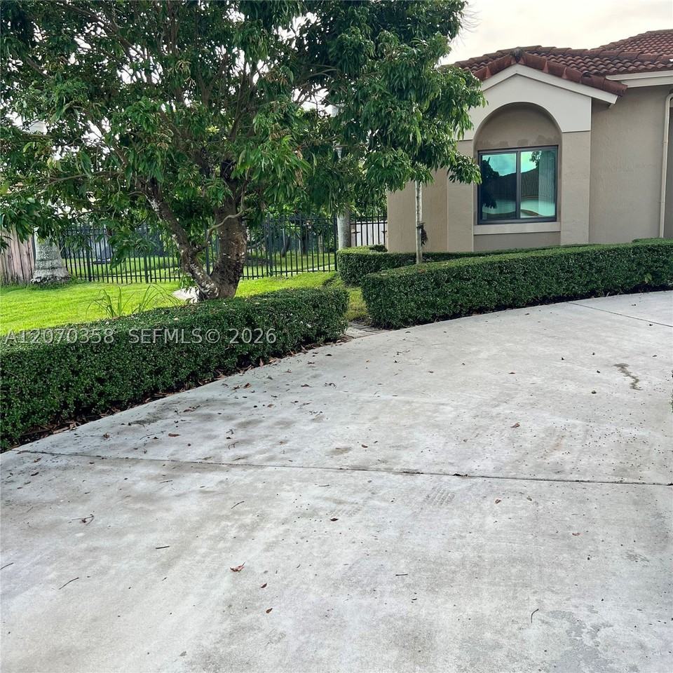 12770 Sw 217th Ter #1 - Photo 2 of 10