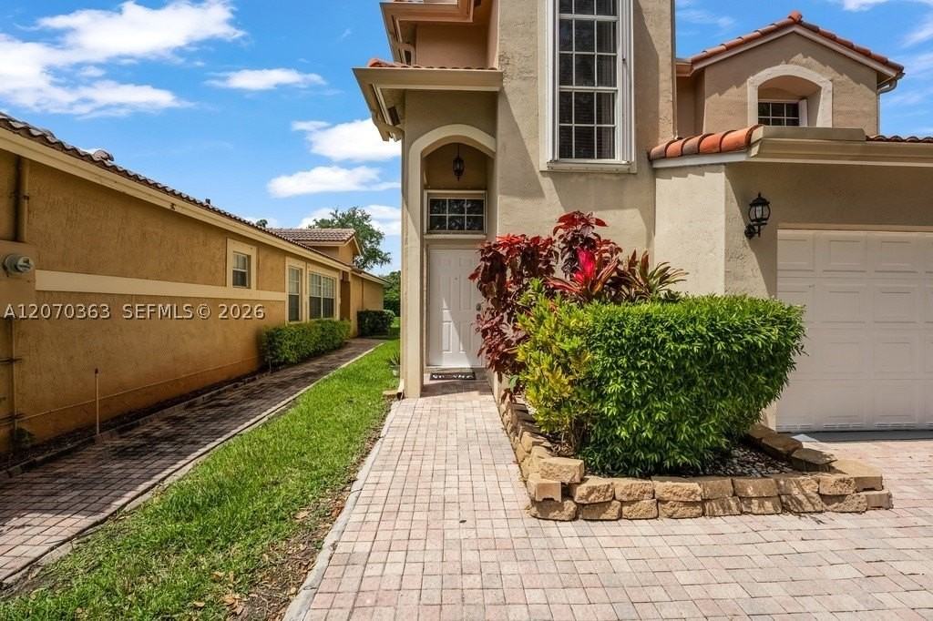1282 Nw 171st Ter - Photo 3 of 50
