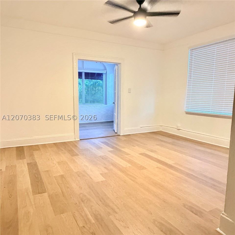 3433 Garden Ave #10 - Photo 3 of 13