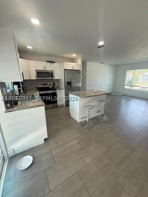 1730 Sw 65th Ave - Photo 4 of 22