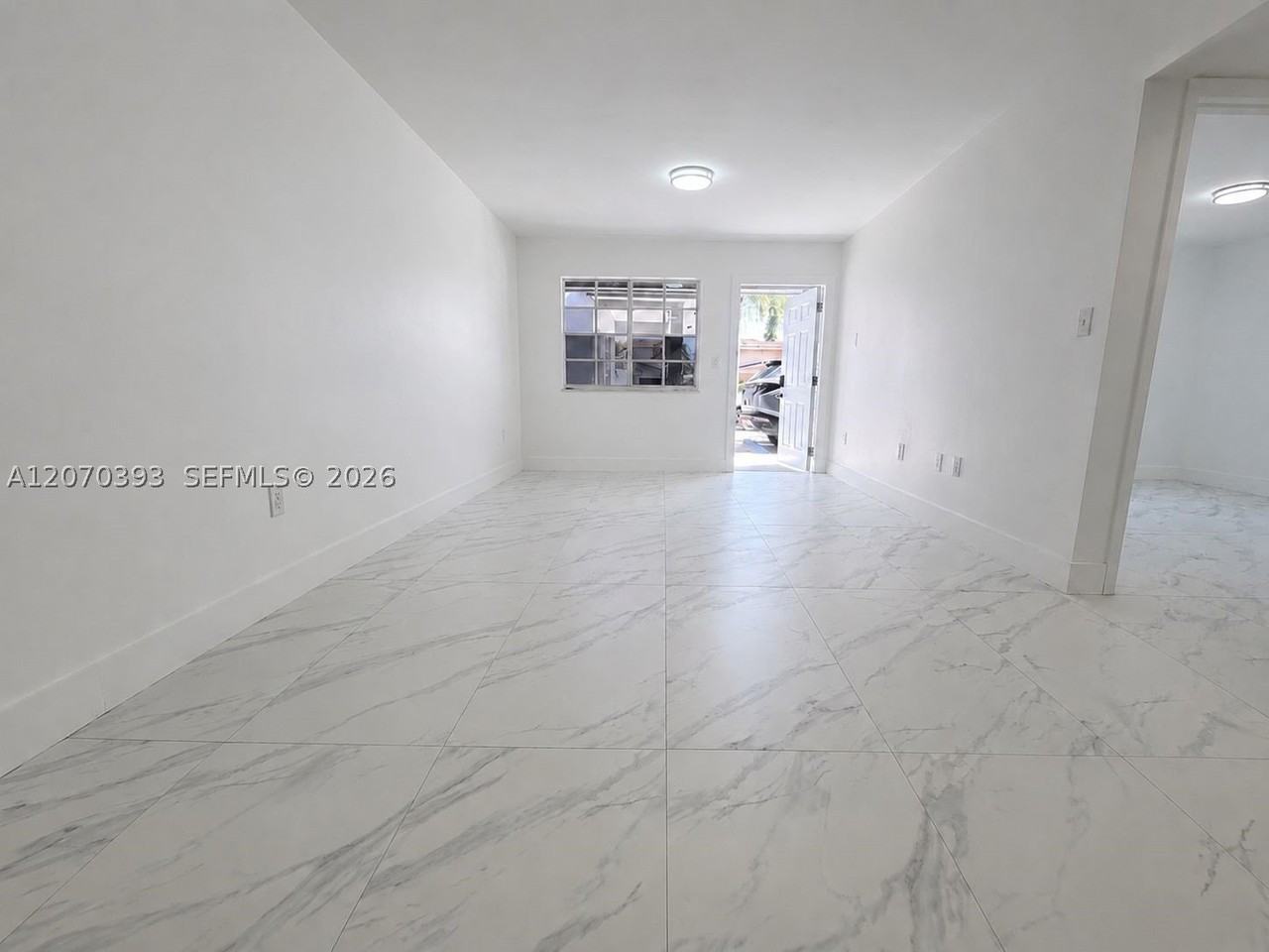 1270 W 42nd St #A103 - Photo 4 of 14