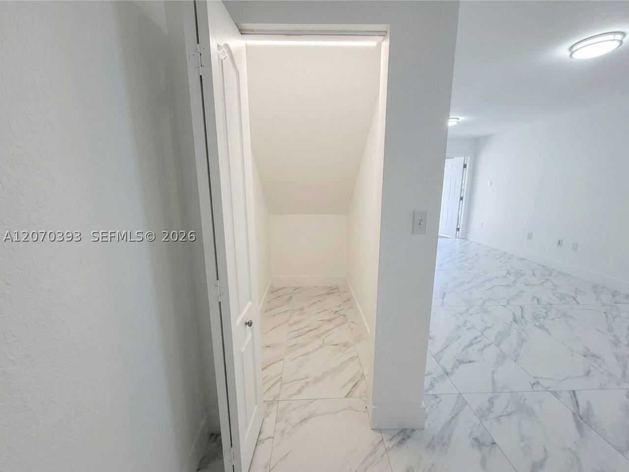 1270 W 42nd St #A103 - Photo 7 of 14