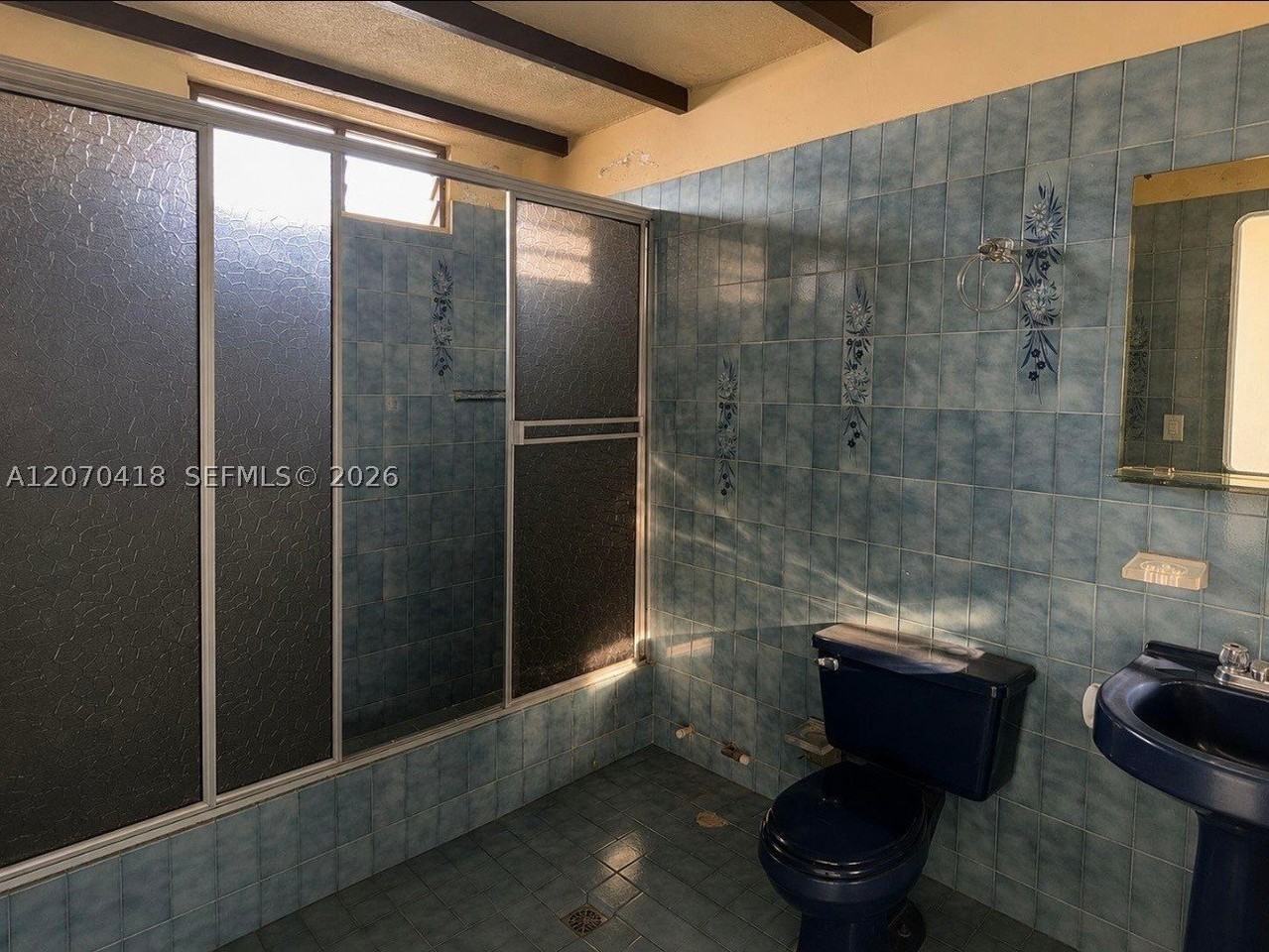 Avenida 2A N 38N-21 #501 - Photo 4 of 20