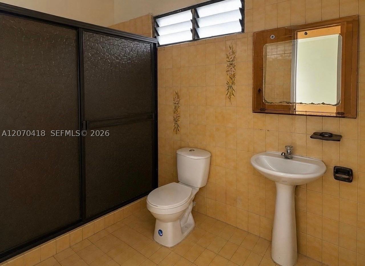 Avenida 2A N 38N-21 #501 - Photo 5 of 20