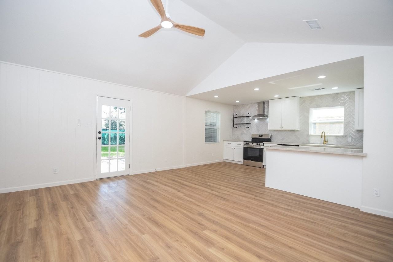 10442 Norton Dr - Photo 7 of 25