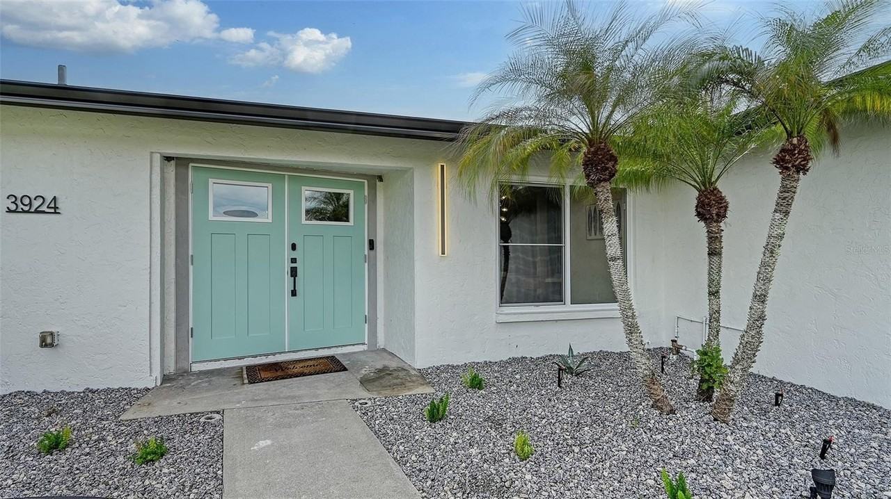 3924 Helene St - Photo 2 of 50