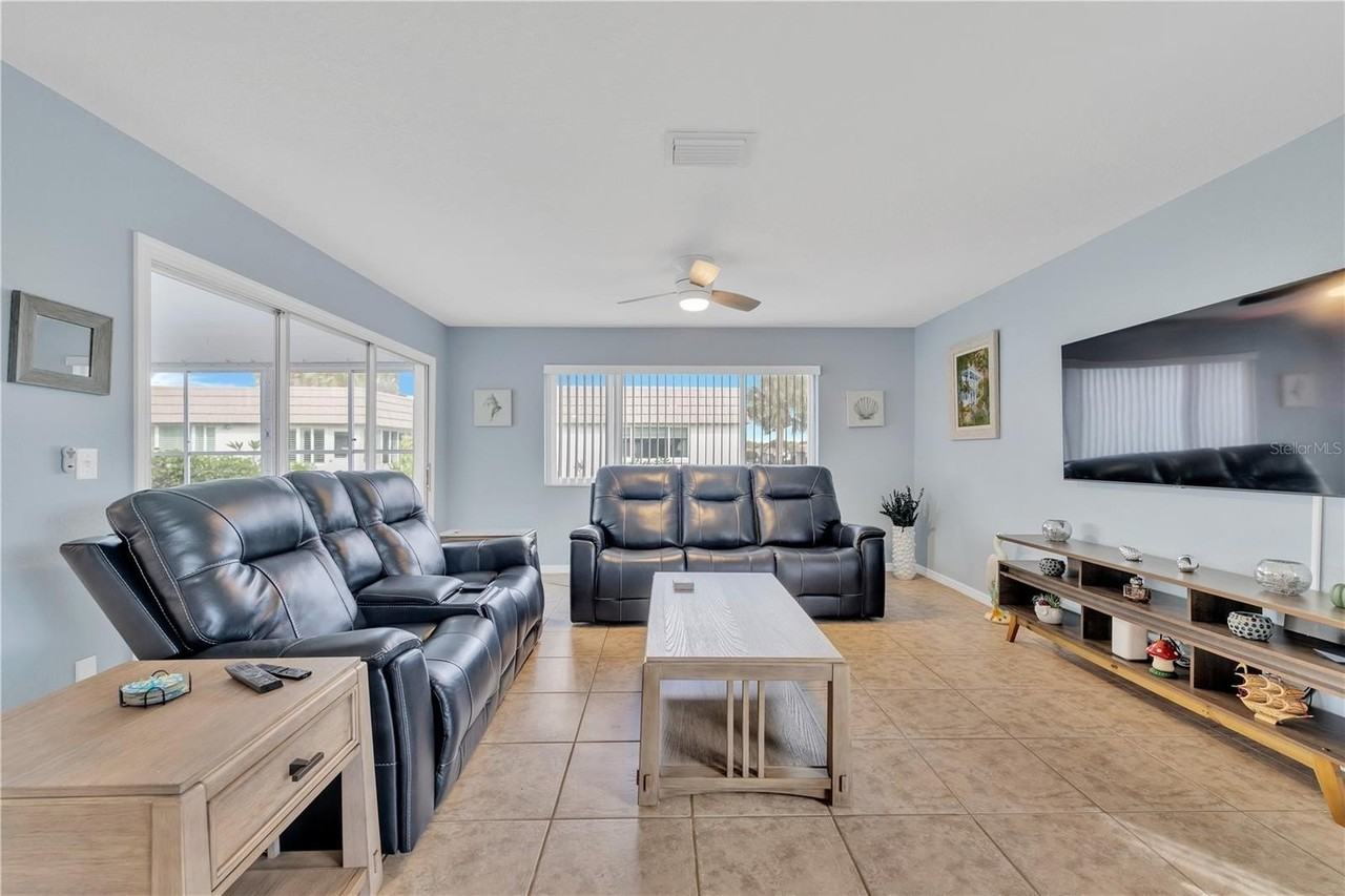 2401 Riverbluff Pkwy #V240 - Photo 2 of 44