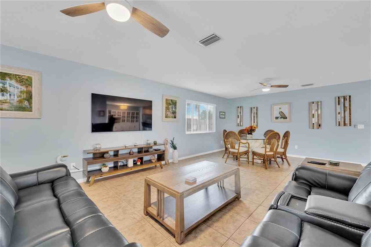 2401 Riverbluff Pkwy #V240 - Photo 4 of 44