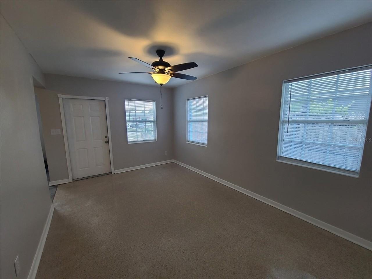 5000 35th Ave N - Photo 5 of 39