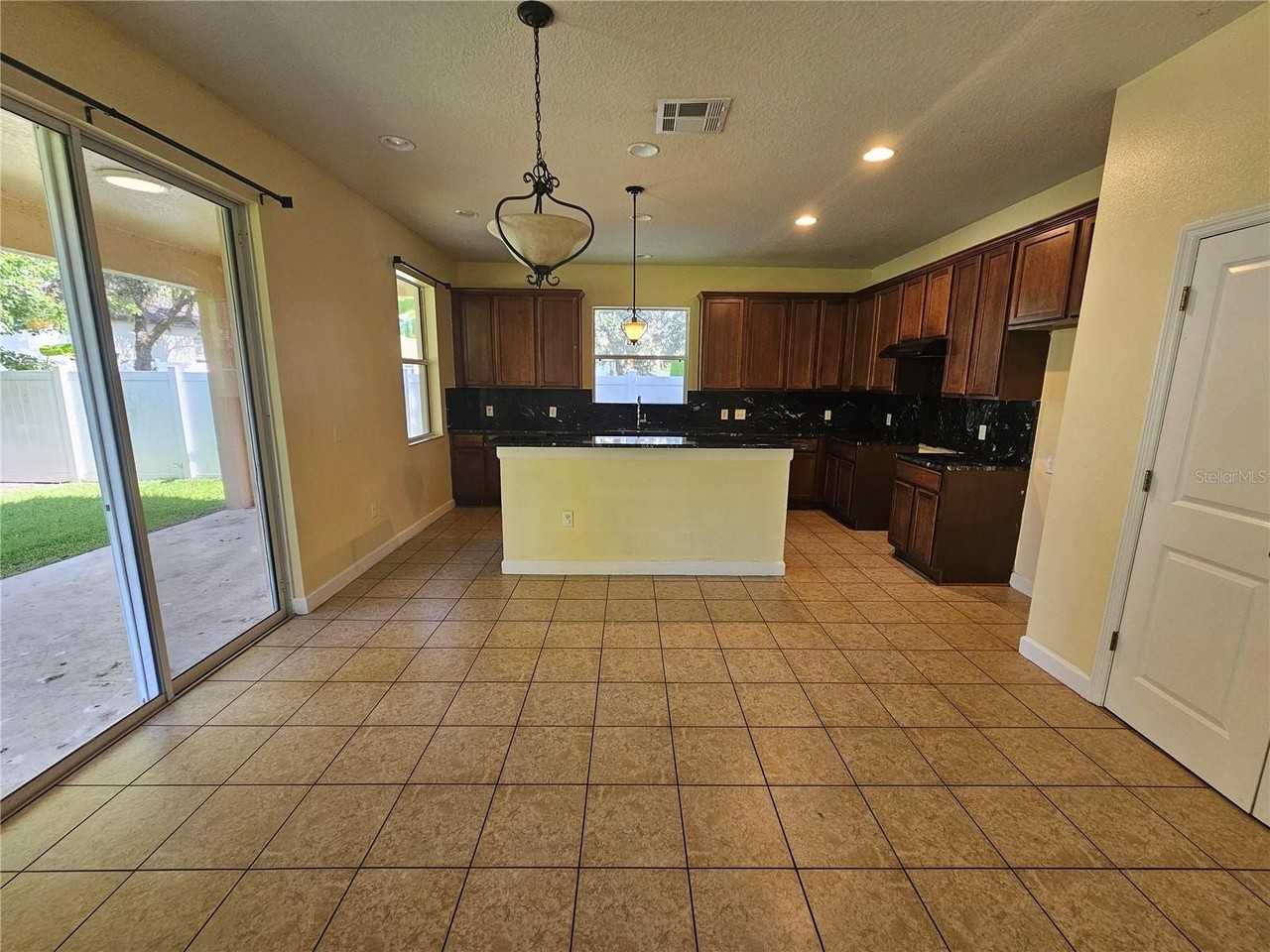 5013 Ballark St - Photo 5 of 15