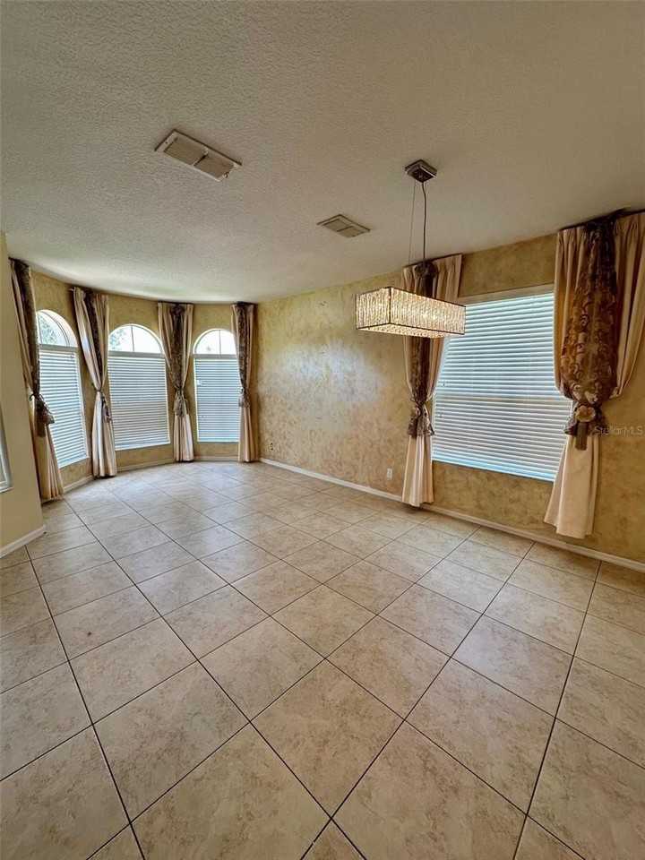 2367 Brewerton Ln - Photo 6 of 23