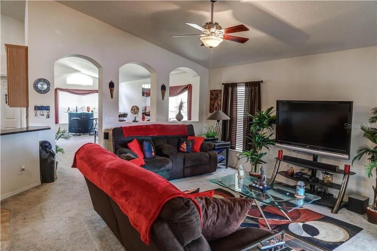 1521 Echo Lake Ct - Photo 4 of 9