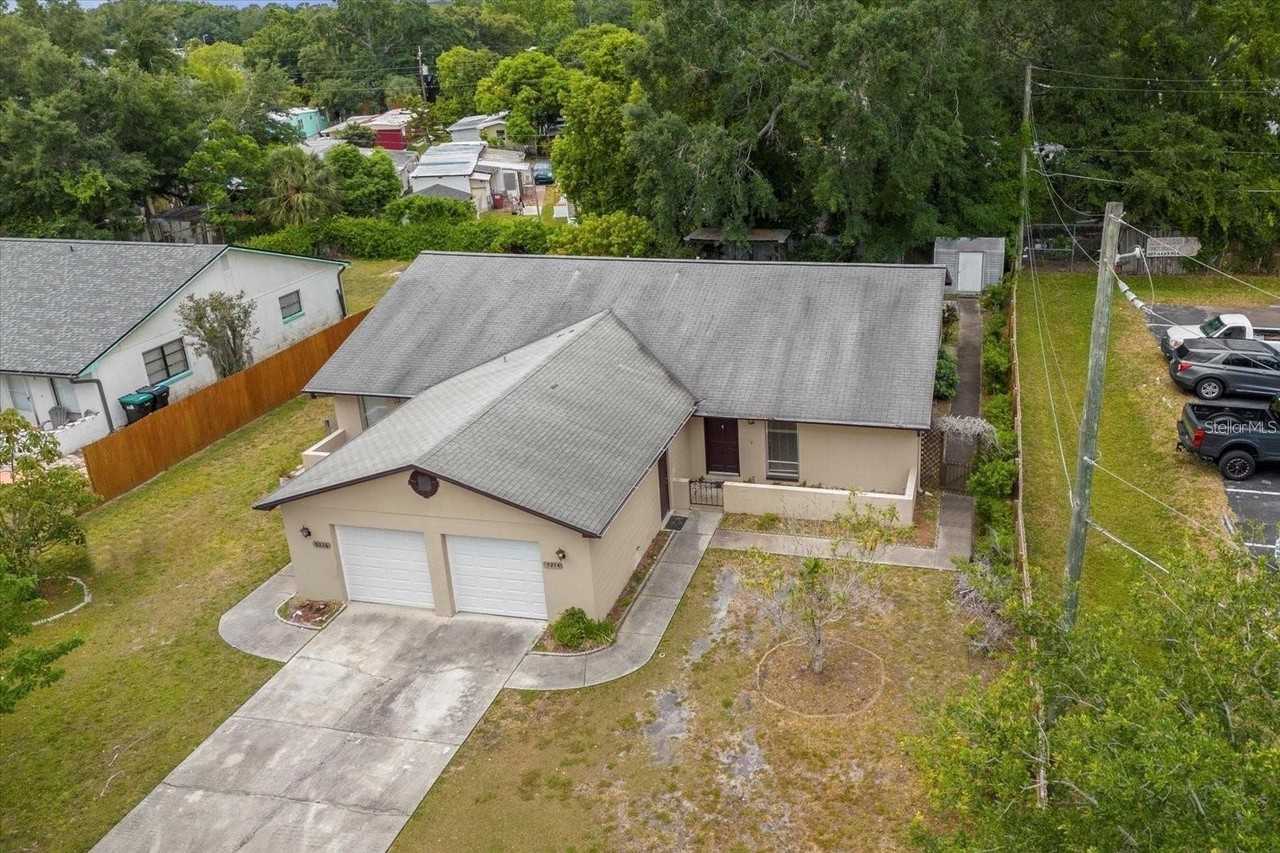 5214 Kempston Dr - Photo 4 of 28