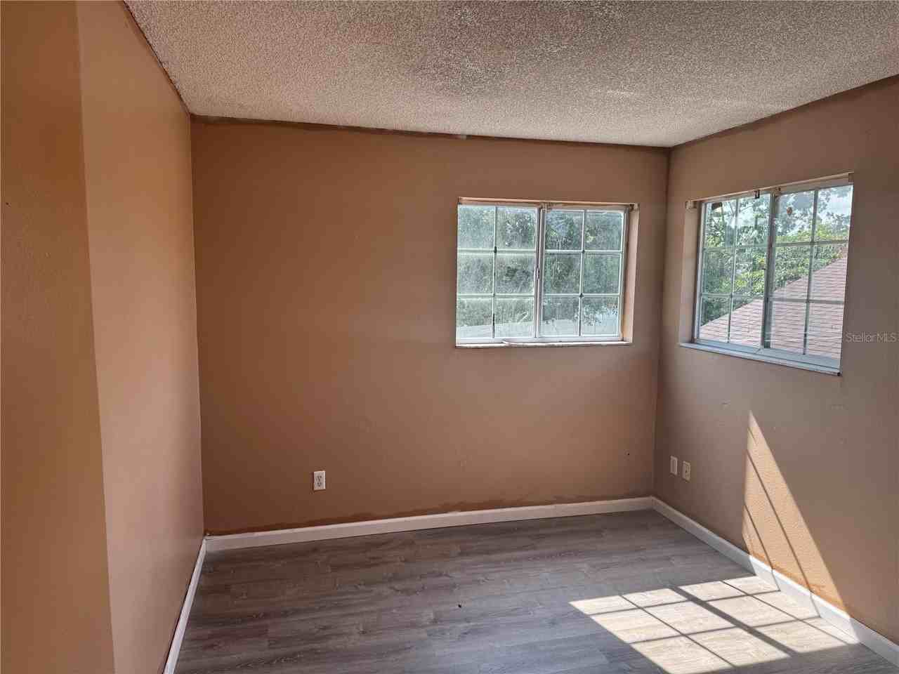 2231 Blue Sapphire Cir - Photo 5 of 9