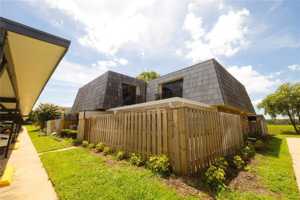 featured image of 2947 Poplar Ave