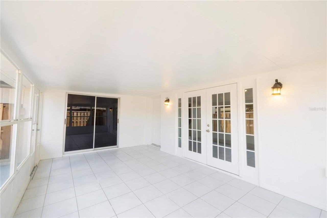 2947 Poplar Ave - Photo 7 of 46