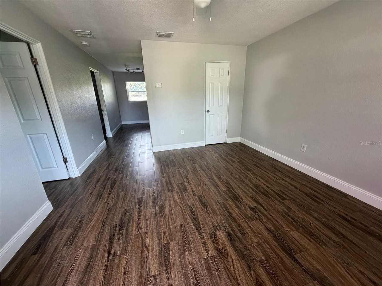 502 Varsity St - Photo 3 of 5