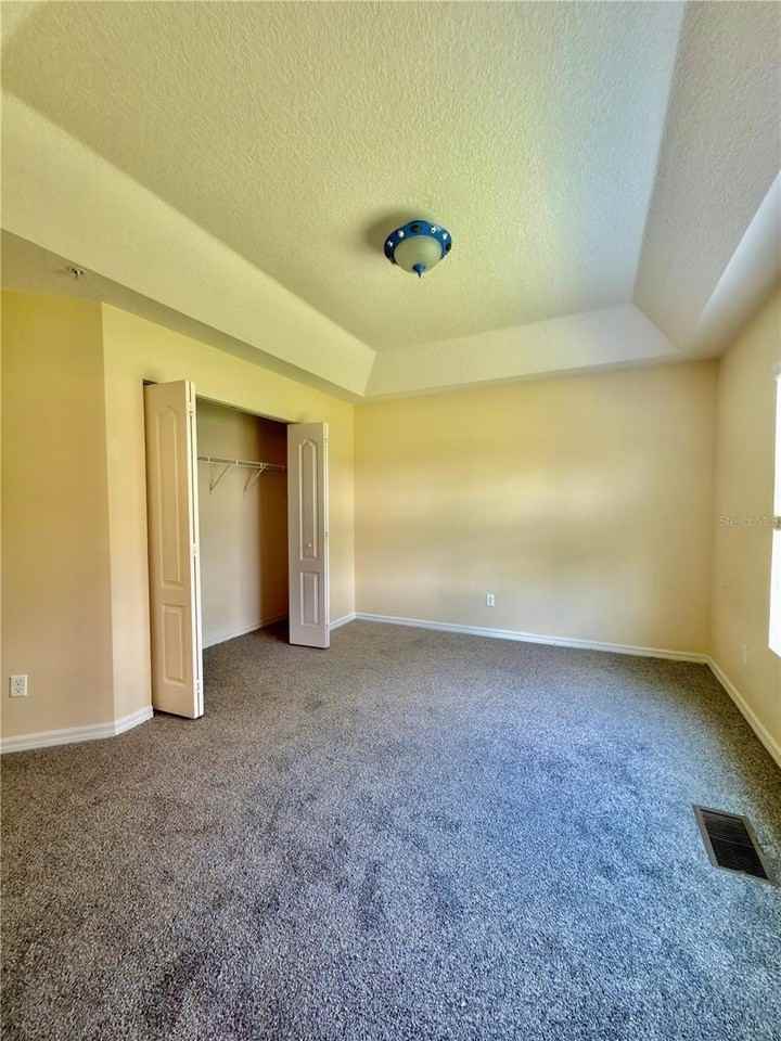 2305 Betsy Ross Ln - Photo 4 of 10