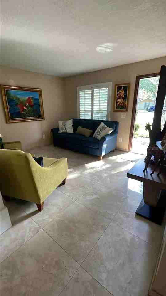 354 Seasons Ct - Photo 5 of 15