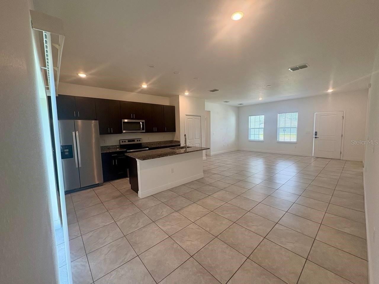 176 Marion Oaks Trl - Photo 4 of 10