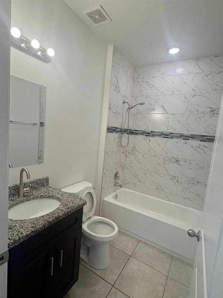 176 Marion Oaks Trl - Photo 6 of 10