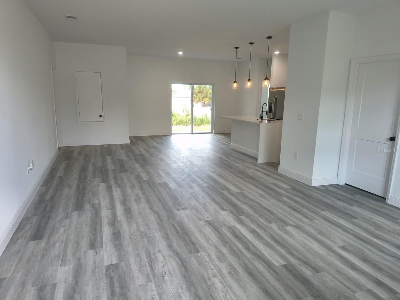 171 Marion Oaks Trl - Photo 2 of 22