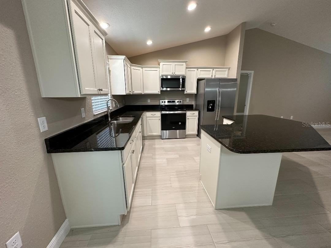 14851 Sw 48th Ave - Photo 6 of 11