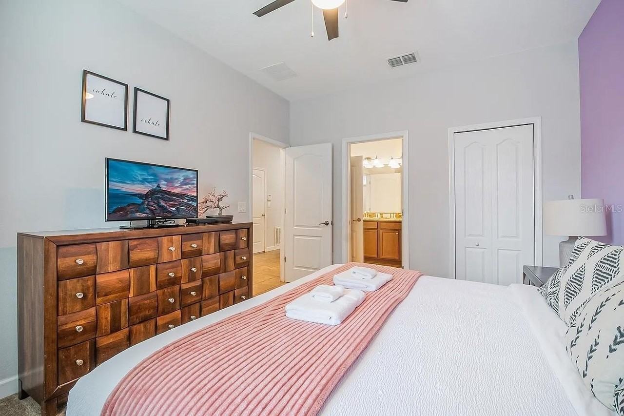 1433 Thunderbird Rd - Photo 5 of 50