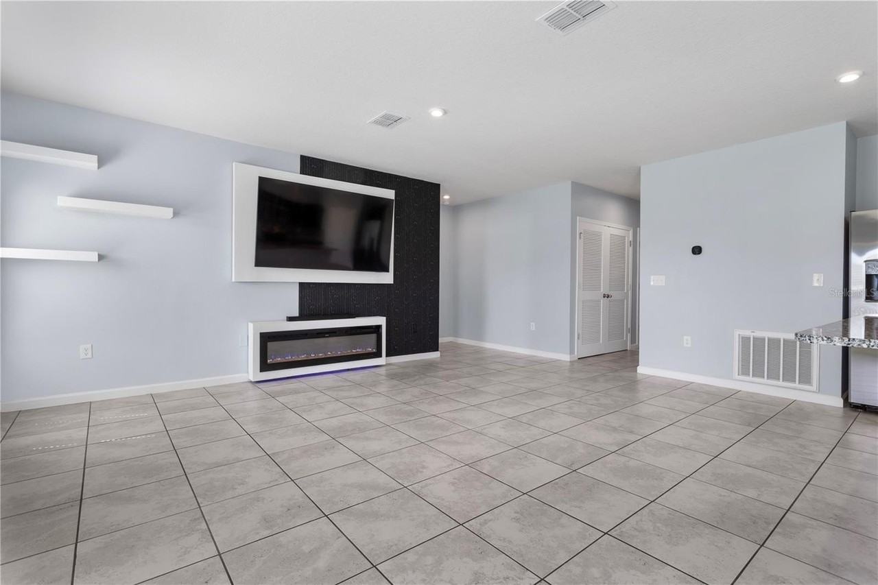 1582 Finnigan Cir - Photo 6 of 29