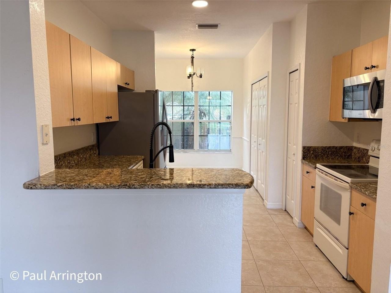 10922 Winter Crest Dr - Photo 3 of 32