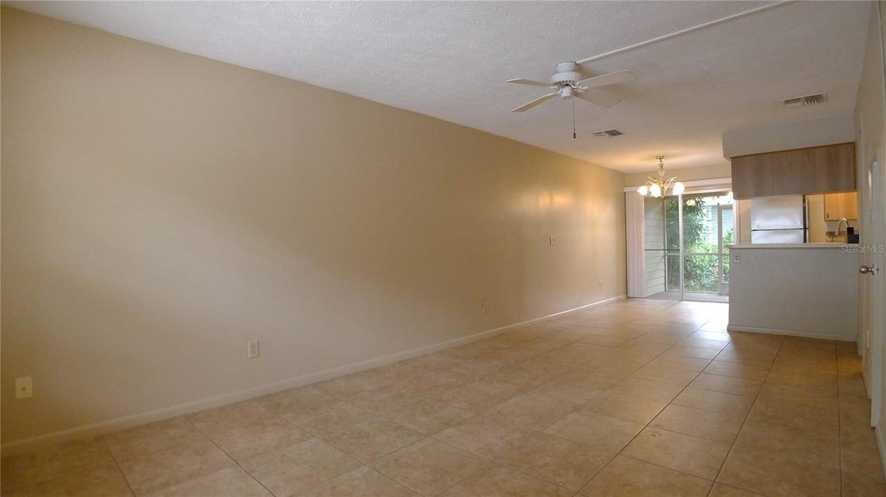 608 Lynchburg Dr - Photo 3 of 18
