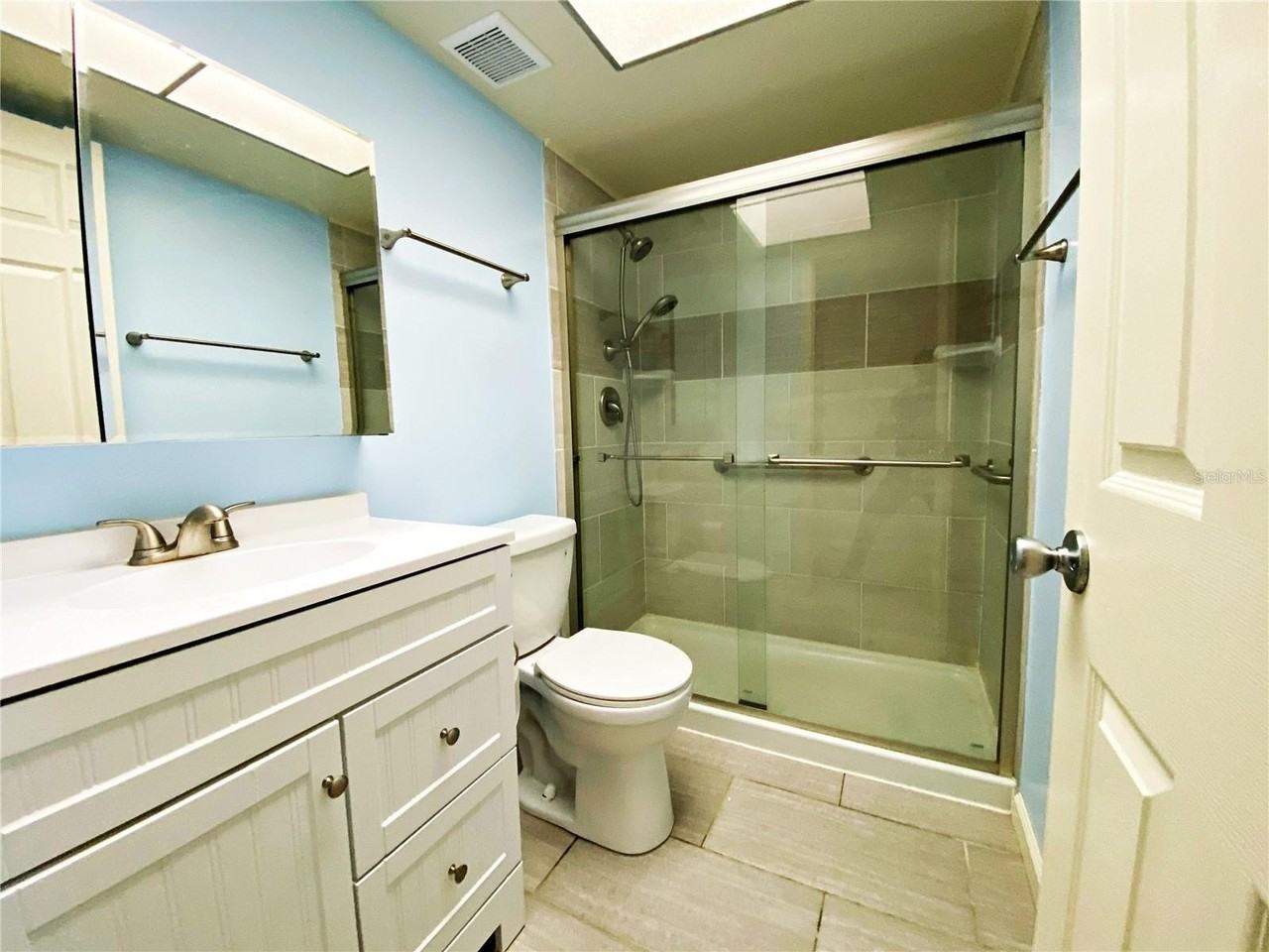 2003 Greenbriar Blvd #4 - Photo 7 of 12
