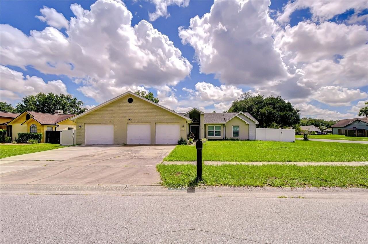 1108 Dockside Dr - Photo 4 of 50
