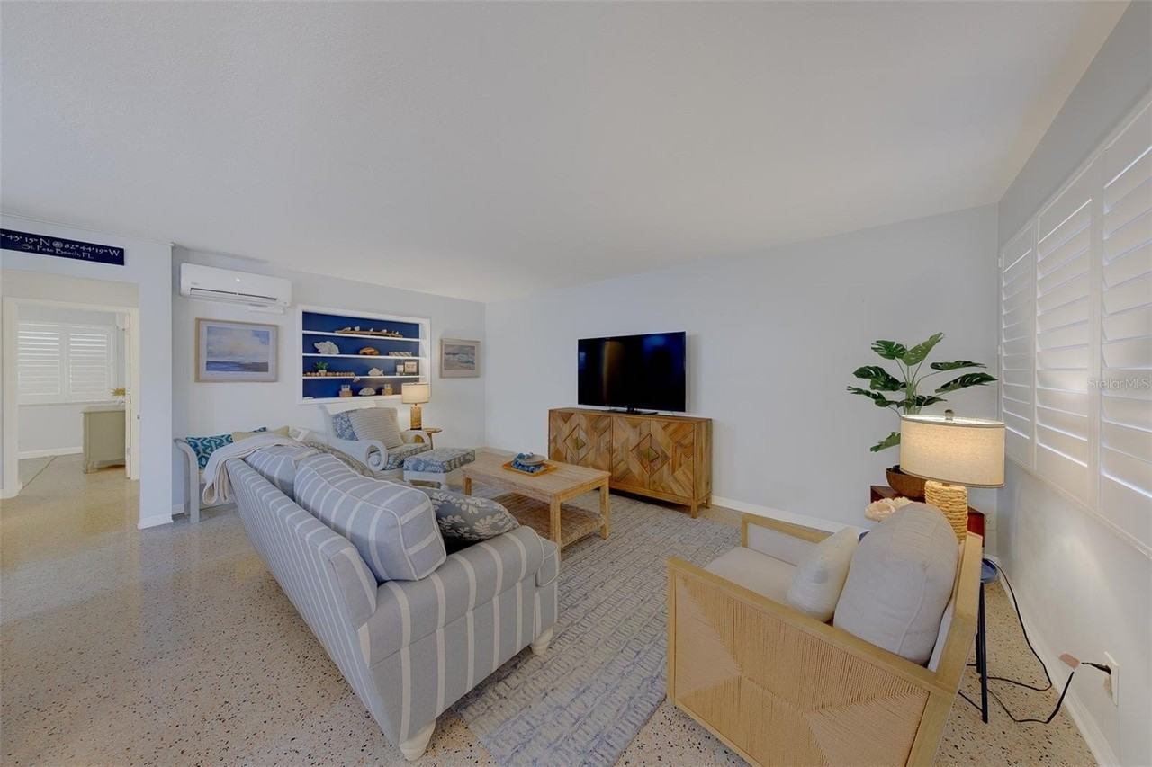 121 46th Ave #2G - Photo 6 of 50