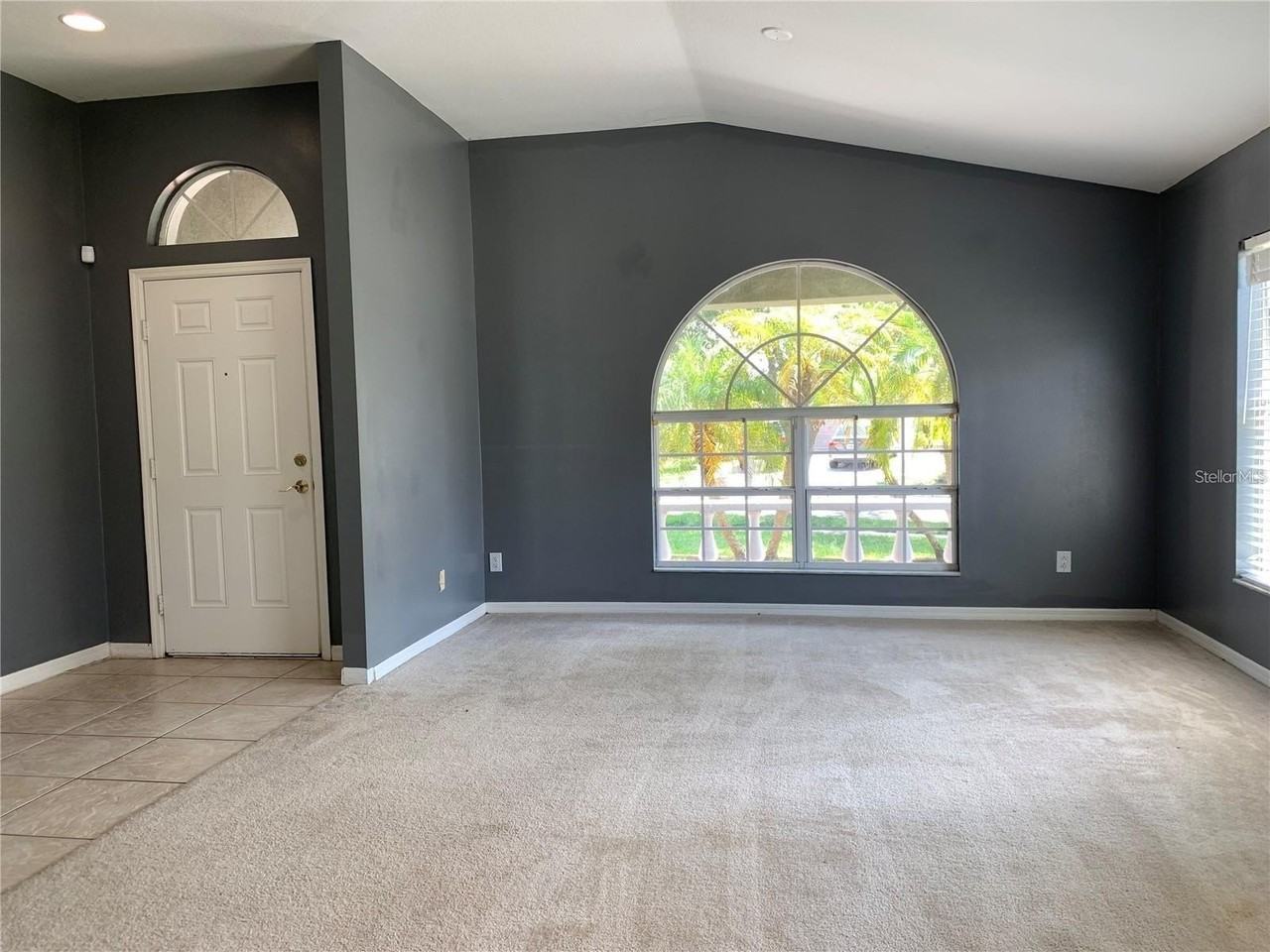4211 Hartford Lake Dr - Photo 2 of 35