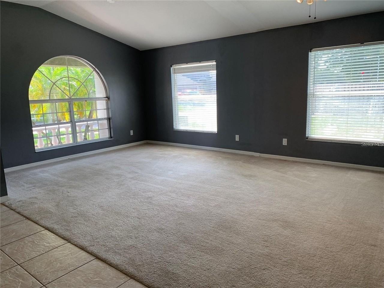 4211 Hartford Lake Dr - Photo 3 of 35