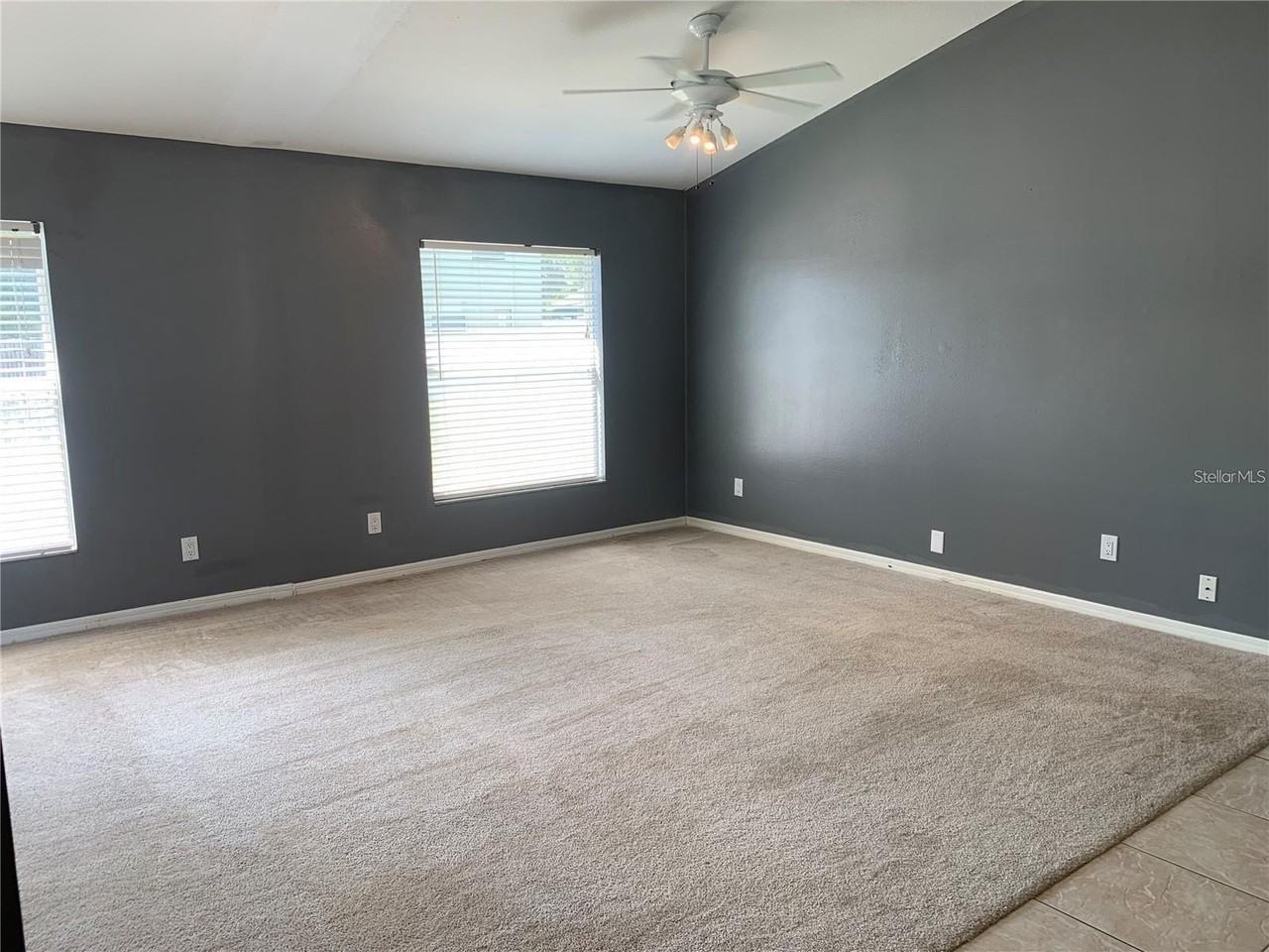 4211 Hartford Lake Dr - Photo 5 of 35
