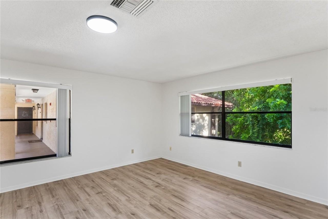 110 Hammock Pine Blvd - Photo 6 of 44