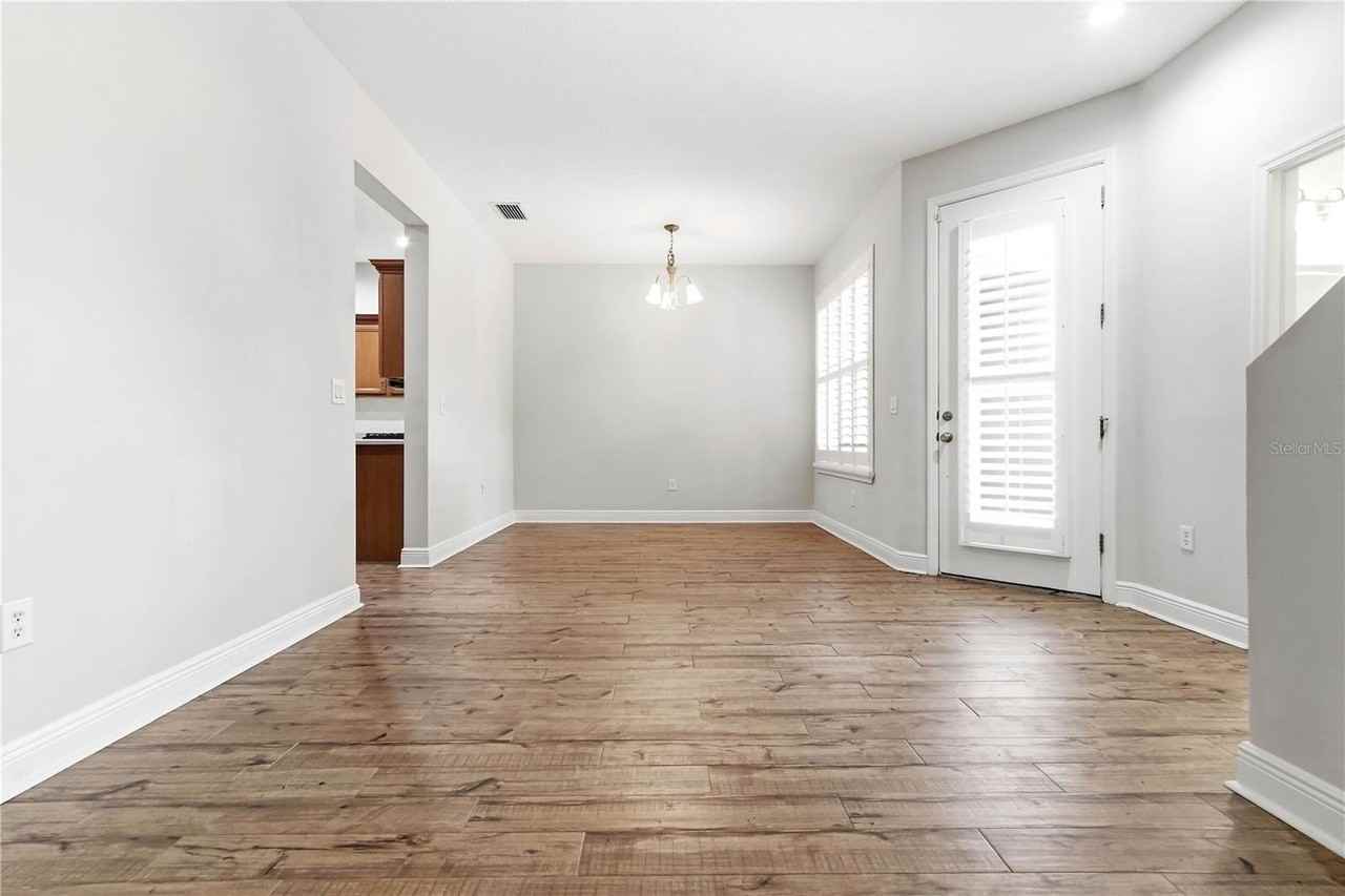 14606 Bournemouth Rd - Photo 6 of 50